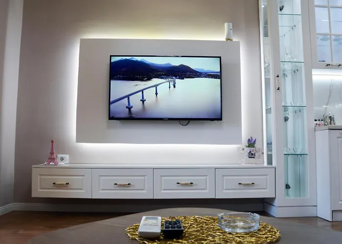 Teo'S Apartment -1 * Тирана